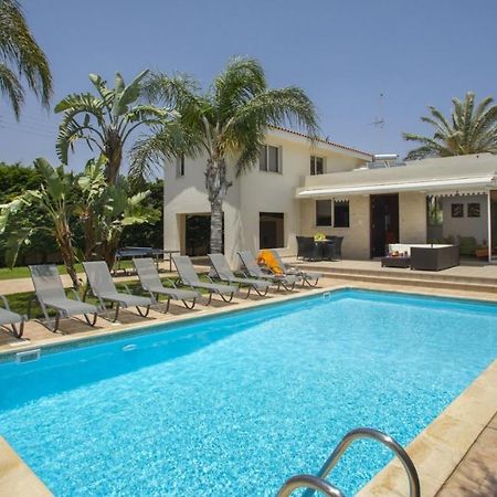 Soothing Sunset Villa With Private Pool, 200M From The Beach Перволия Екстериор снимка