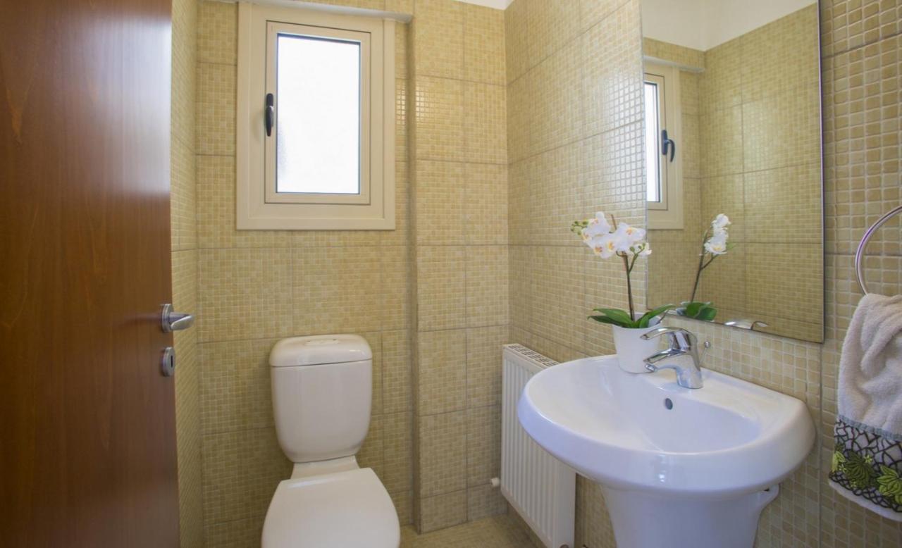 Soothing Sunset Villa With Private Pool, 200M From The Beach Перволия Екстериор снимка